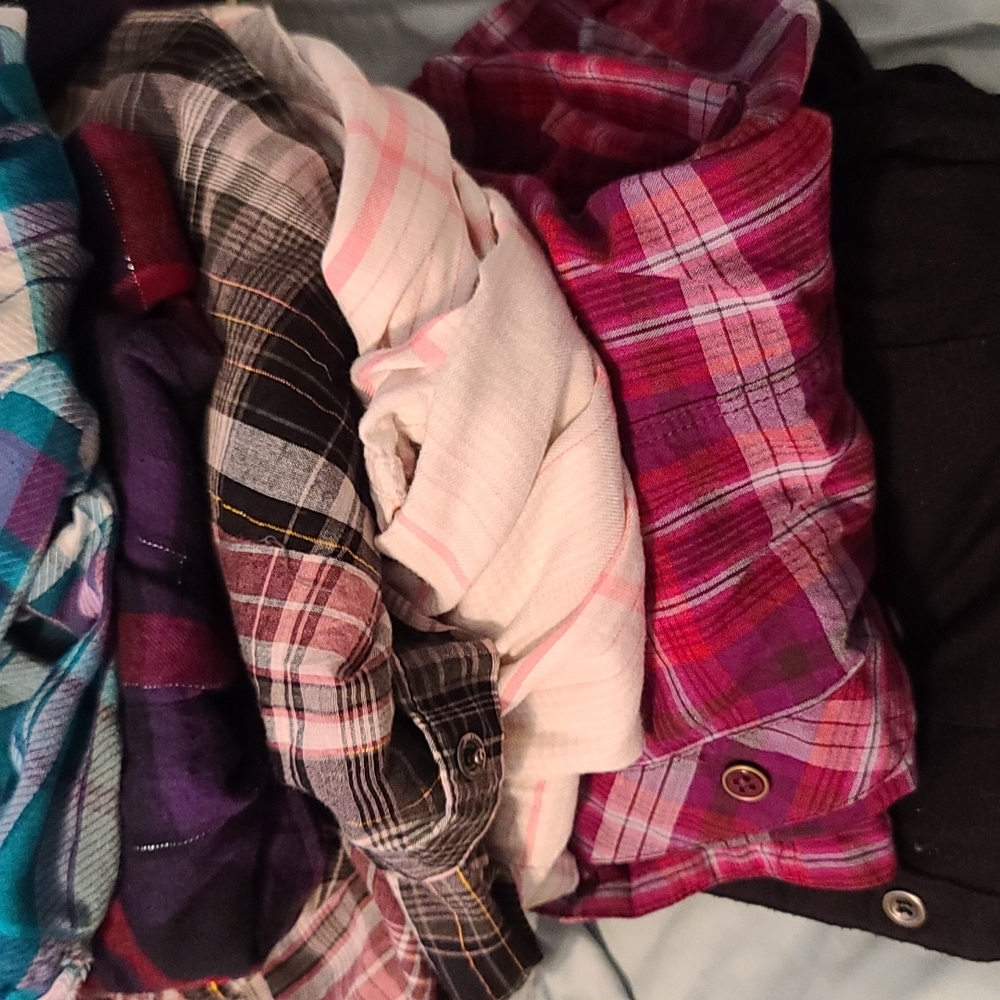 6 3/4 length sleeved button down tops